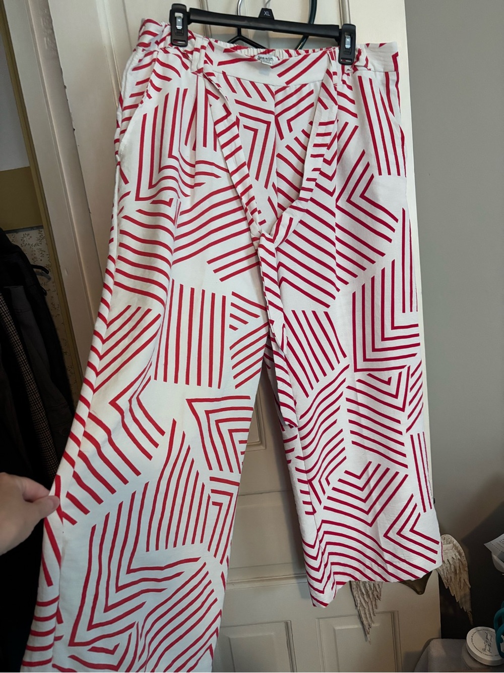 Jules & Leopold Cream Blouse with Red Diagonal Stripe